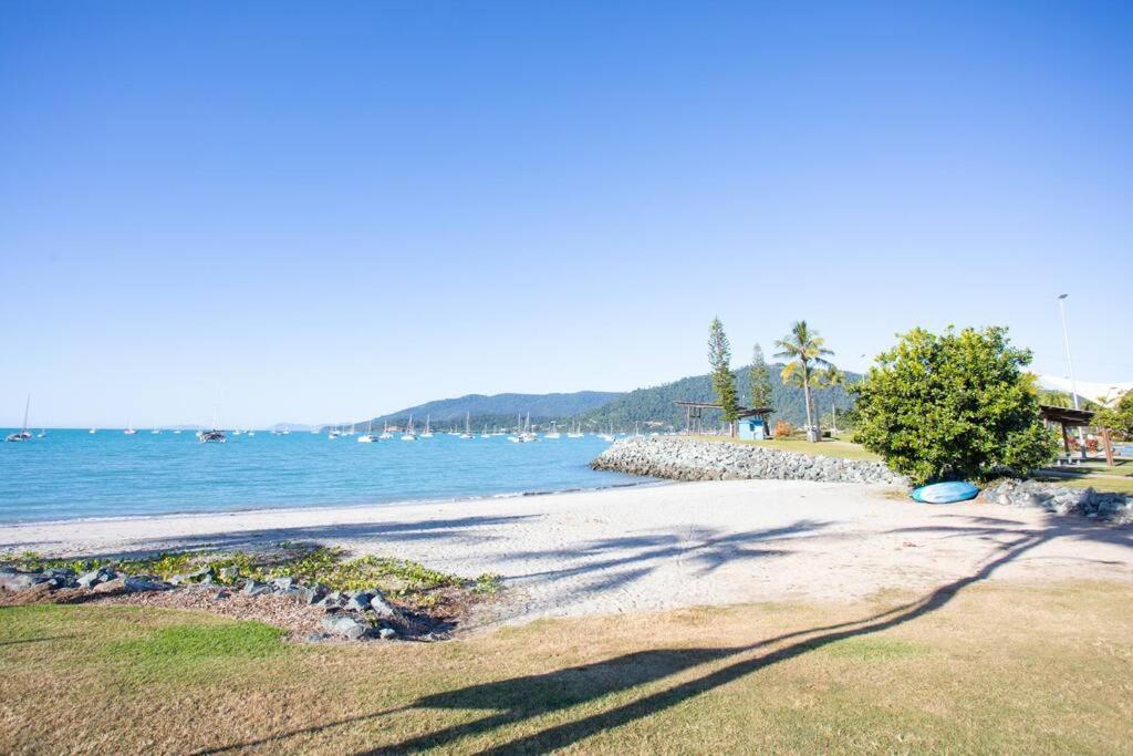 Airlie Sun & Sand Motel Accommodation #4 Airlie Beach Exterior photo